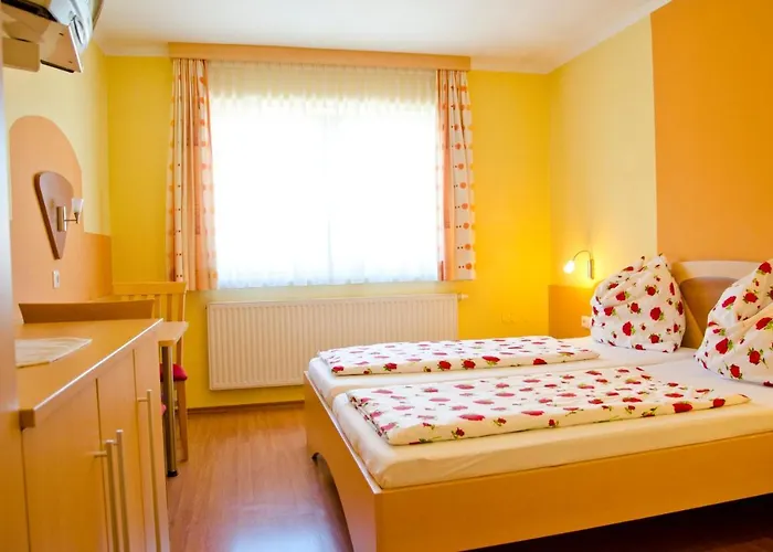 Estalagem Gaestehaus Geigenbauer